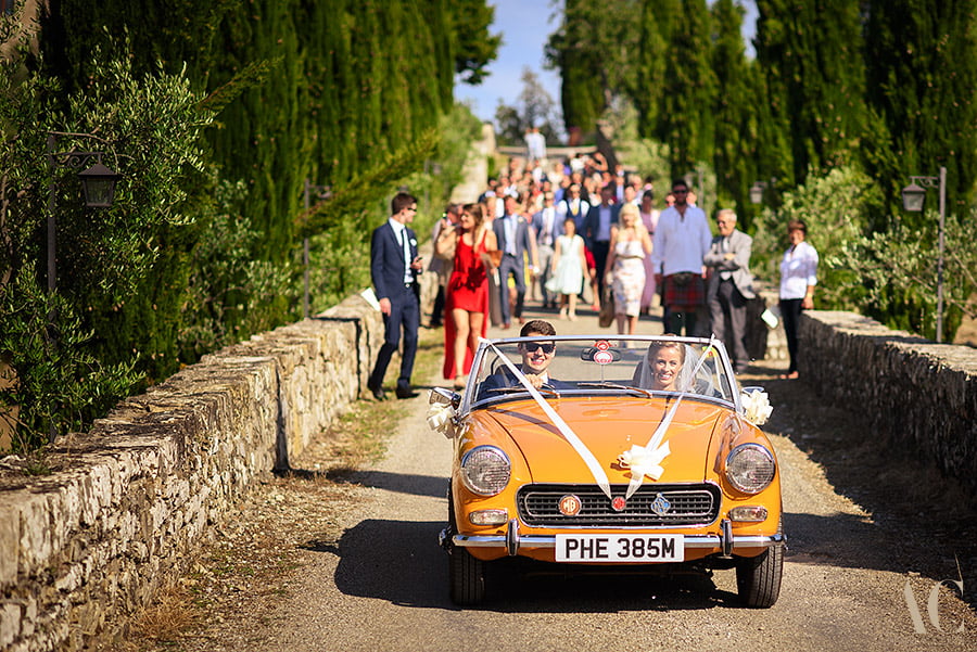 Wedding Photographer Gaiole in Chianti (Siena) Intimate wedding in Tuscany, Castello di Meleto: Lizzy and Guy get married. Andrea Corsi italian destination wedding photographer.