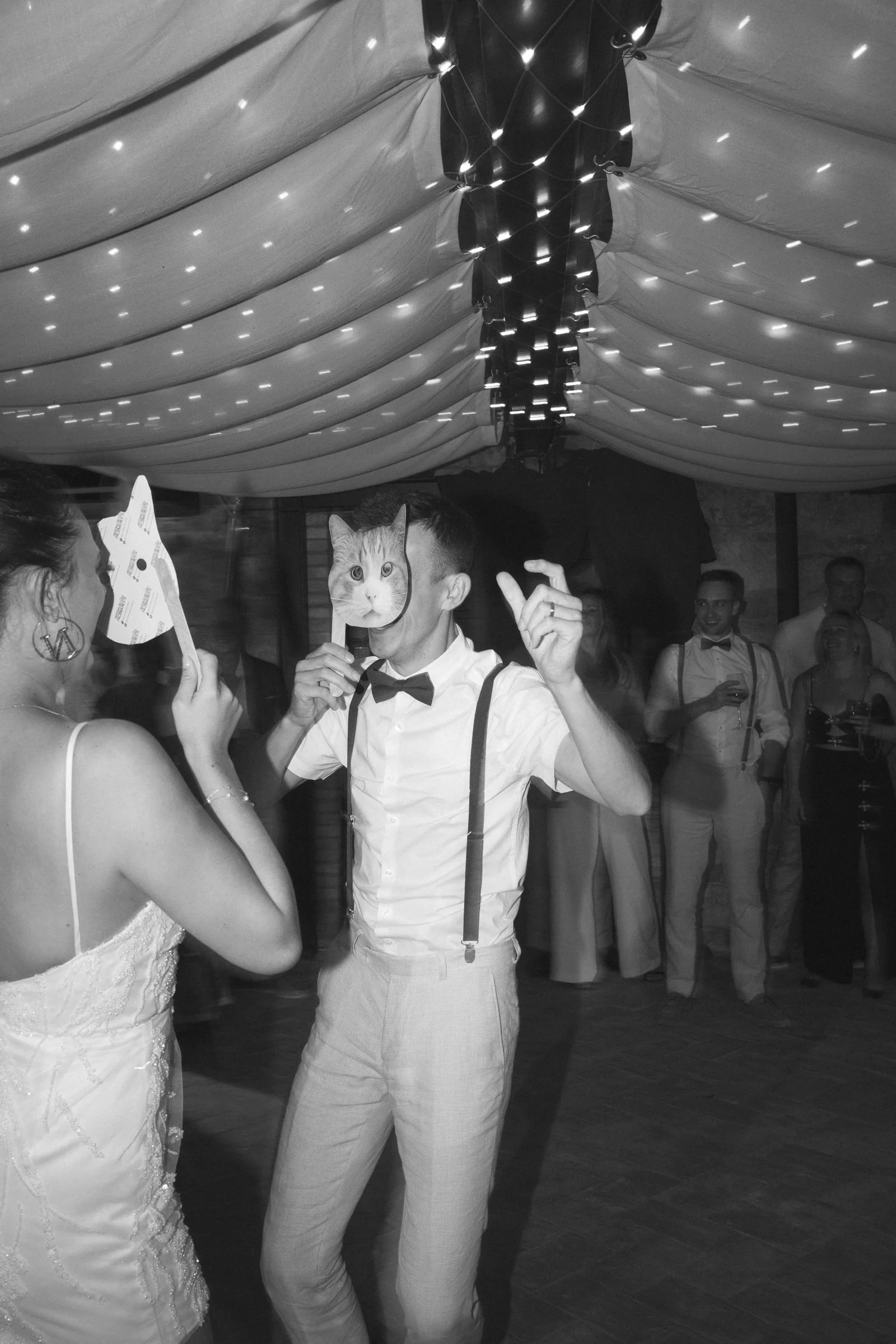 Funny wedding party dance moment at Le Bolli, Tuscany countryside