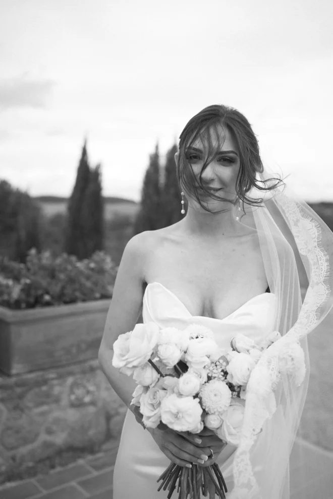 beautiful bride. Terre di nano wedding venue. Black and white