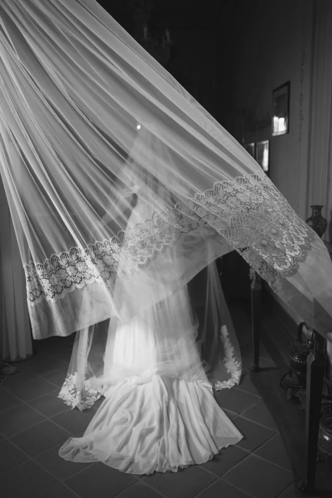 Beautiful Bride dress at Borgo castelvecchi. Black and White .